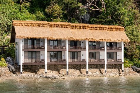 El Nido Miniloc Island Overwater Bungalows .